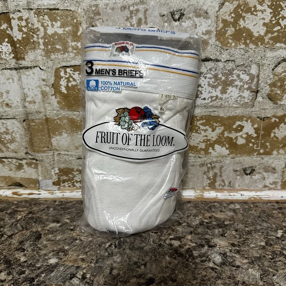 Vintage 80s Fruit of the Loom Mens Underwear Briefs Whitey Tightys USA 34-36